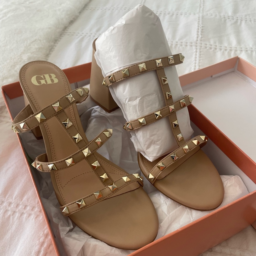 NWT sandals